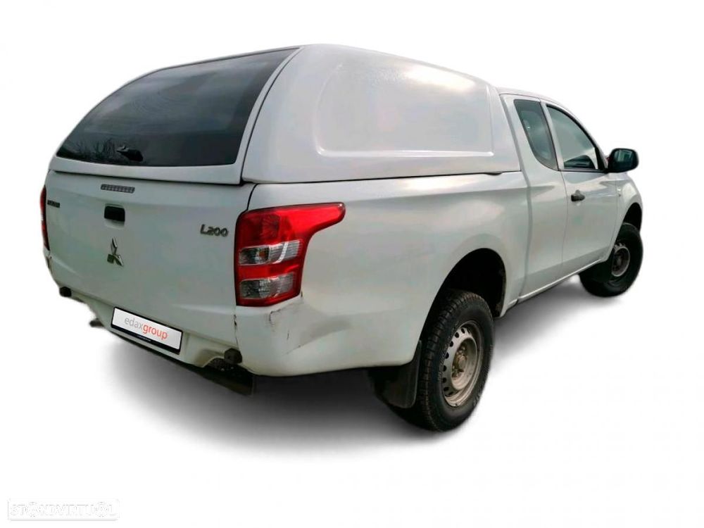 Mitsubishi L200 2.4 DI-D Club 4WD c/iva - 2