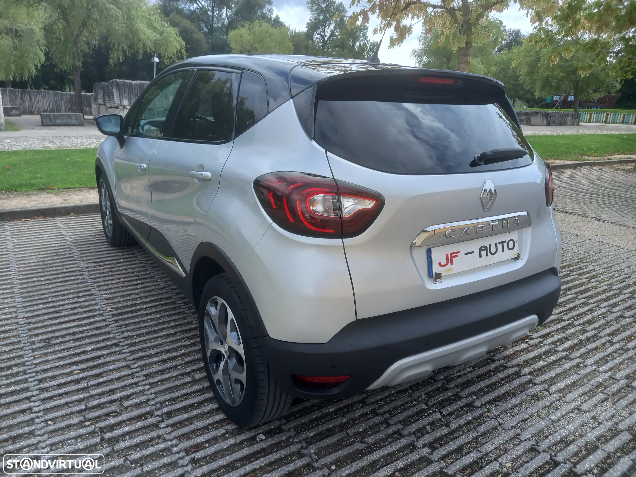 Renault Captur 0.9 TCE Exclusive - 21