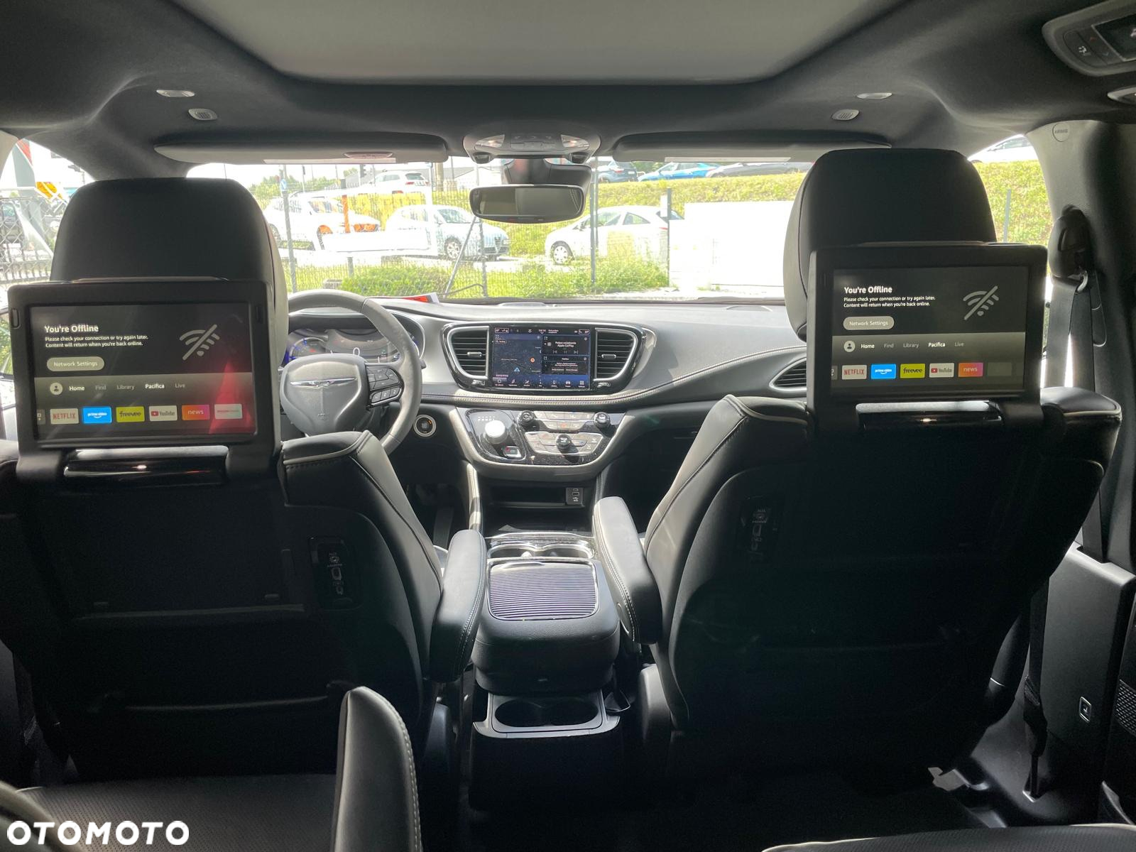 Chrysler Pacifica - 11