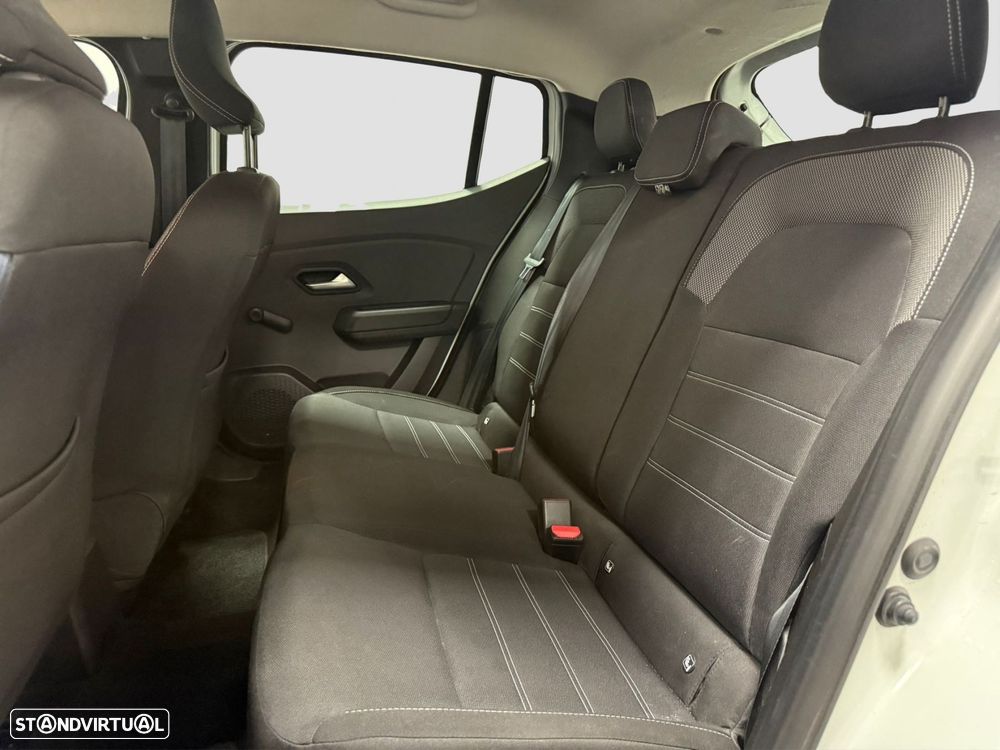 Dacia Sandero - 8