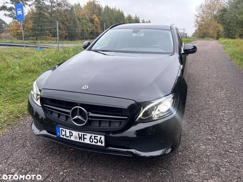 Mercedes-Benz E-Class 2017 photo 2