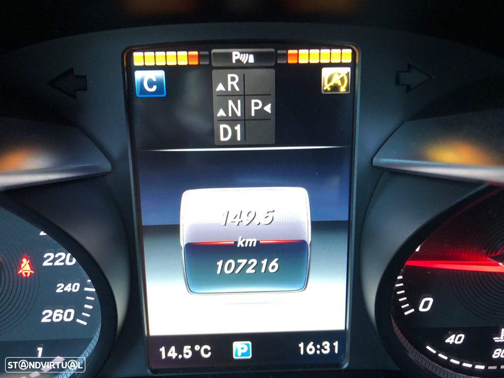 Mercedes-Benz GLC 220 d 4Matic 9G-TRONIC AMG Line - 27