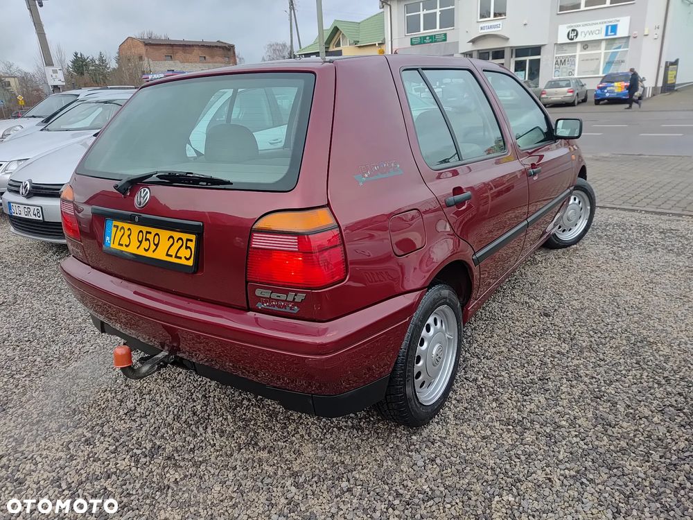 Volkswagen Golf 1.8 - 4
