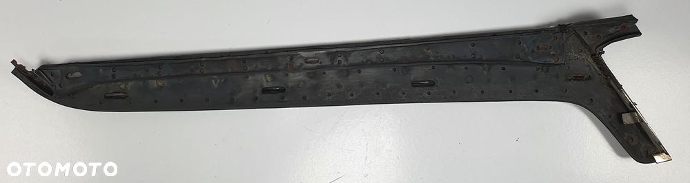 LISTWA OZDOBNA SŁUPKA A MERCEDES W115 W114 - 3