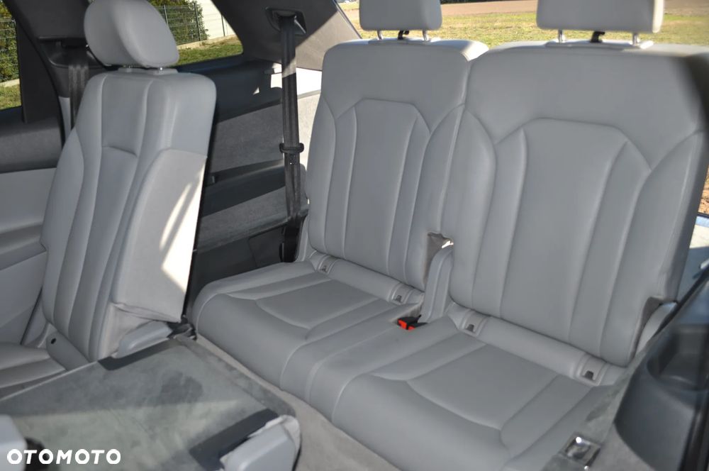 Audi Q7 - 12