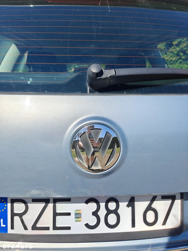 Volkswagen Passat 2.0 TDI DPF BlueMot Trendline - 6