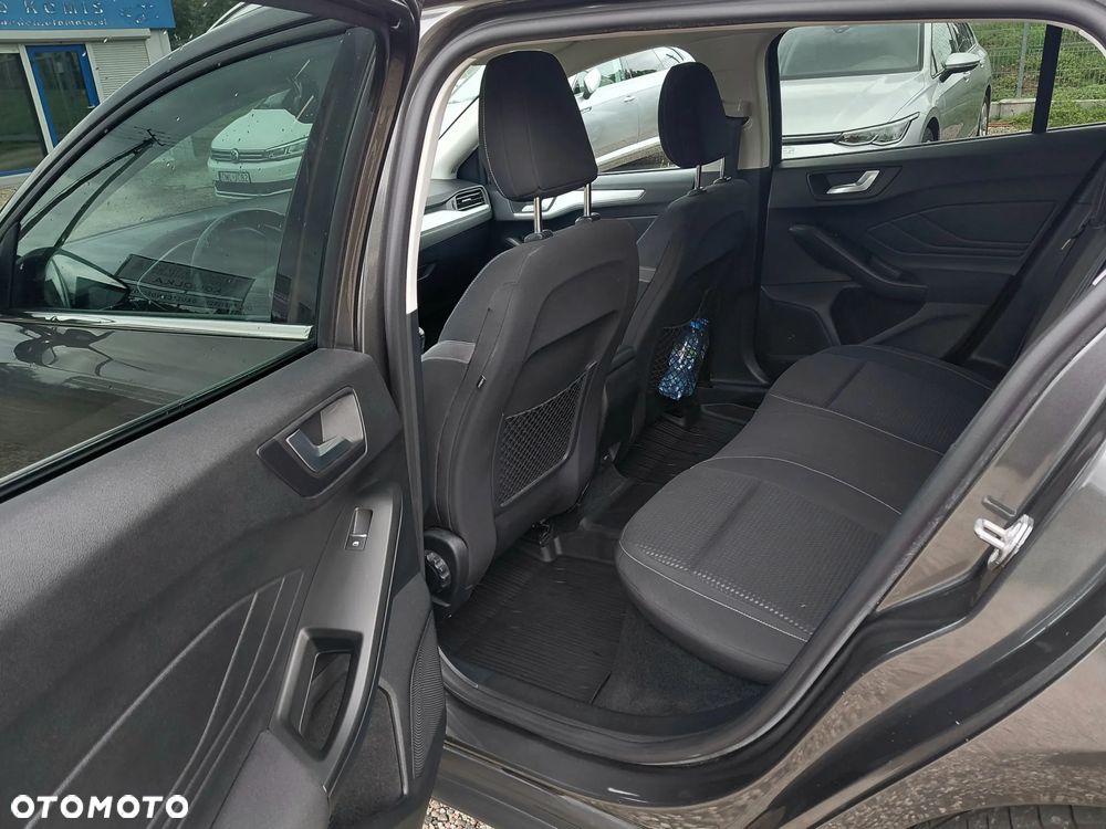 Ford Focus 1.5 EcoBoost Titanium - 26