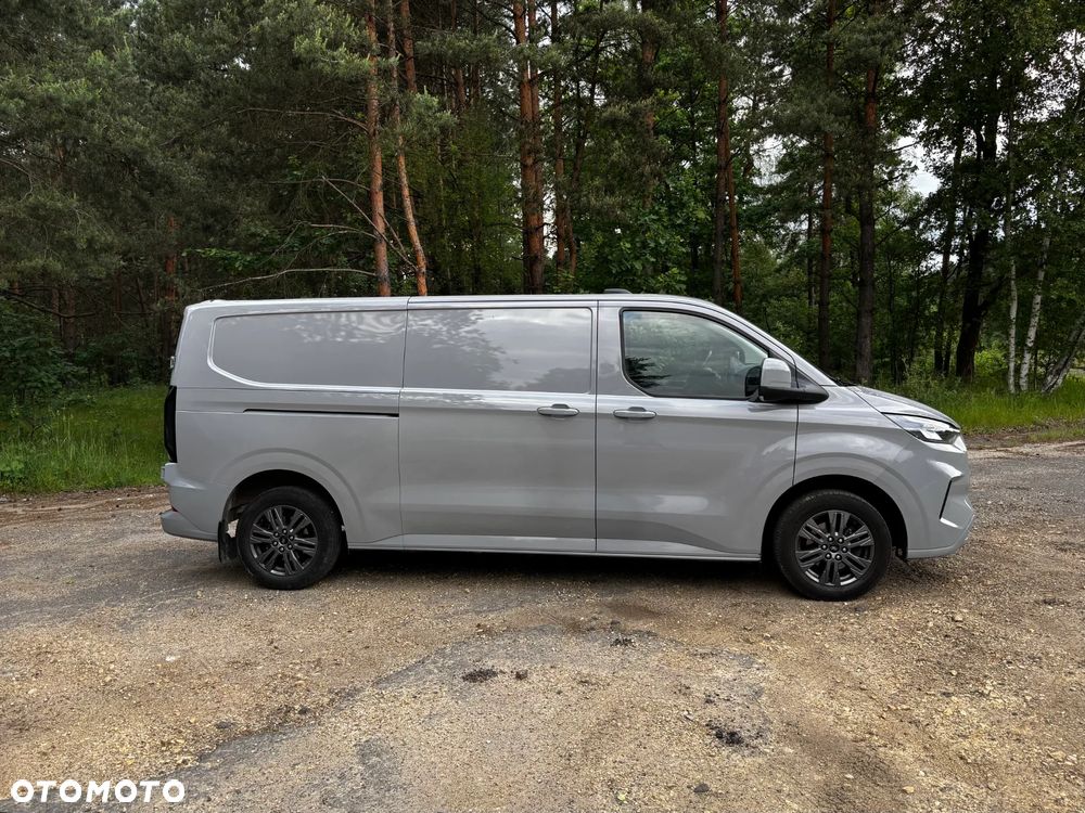 Ford TRANSIT CUSTOM - 13