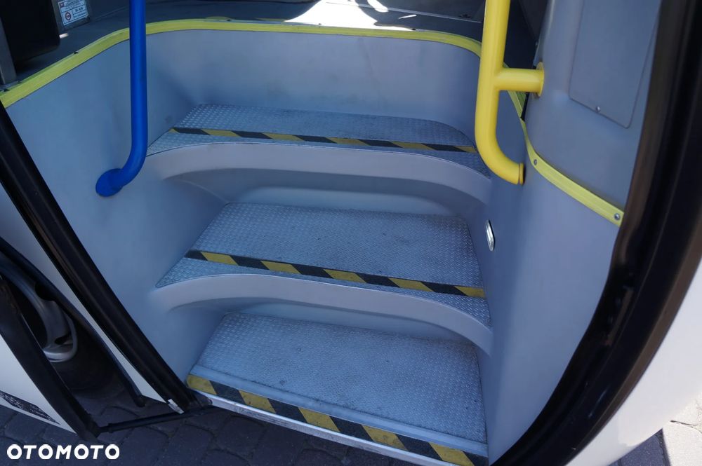 Irisbus PROWAY SPROWADZONY 36 MIEJSC MANUAL EURO 5 KLIMATYZACJA ZADBANY - 17