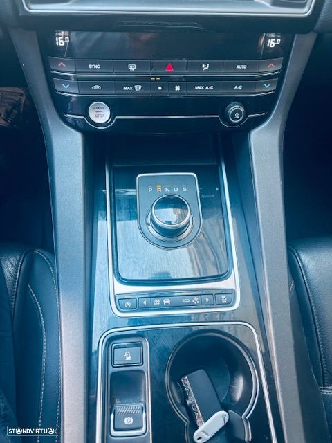 Jaguar F-Pace 2.0 i4D Prestige AWD Aut. - 9