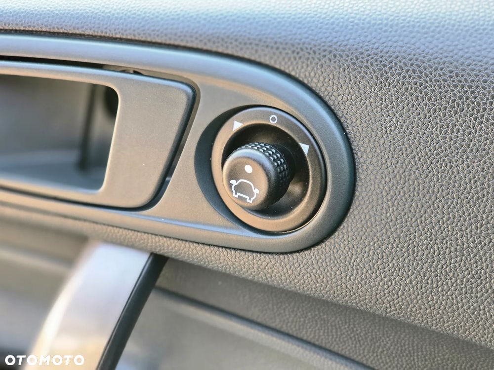 Ford Fiesta 1.25 Ambiente - 33