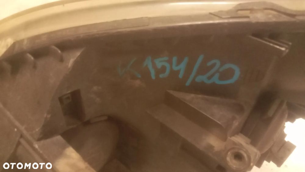 .  PRZOD PRZEDNIA LAMPA PRAWA OPEL ZAFIRA B - 4