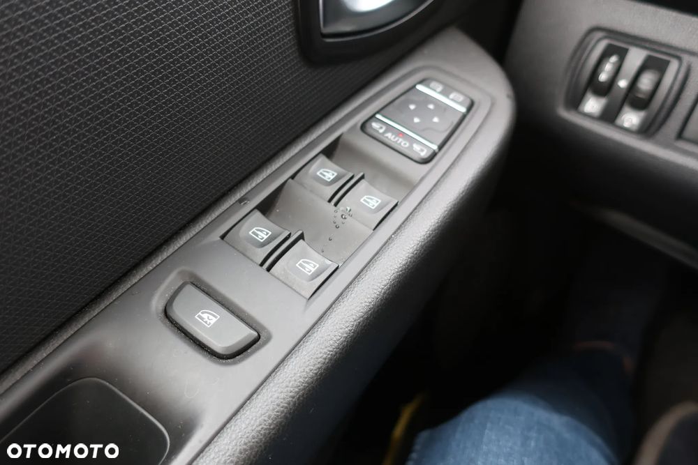 Renault Clio 1.2 16V Limited Plus - 13