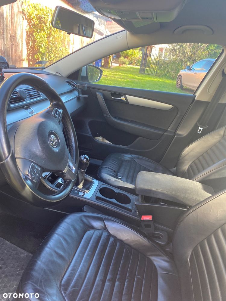 Volkswagen Passat - 6