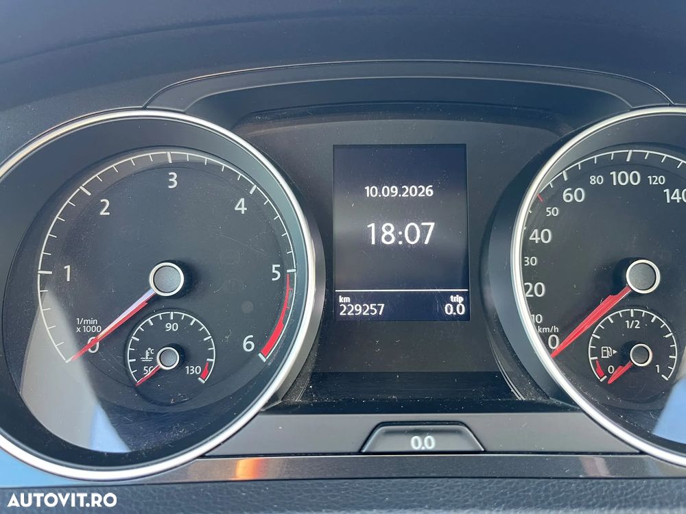 Volkswagen Golf 1.6 TDI (BlueMotion Technology) DSG Comfortline - 13
