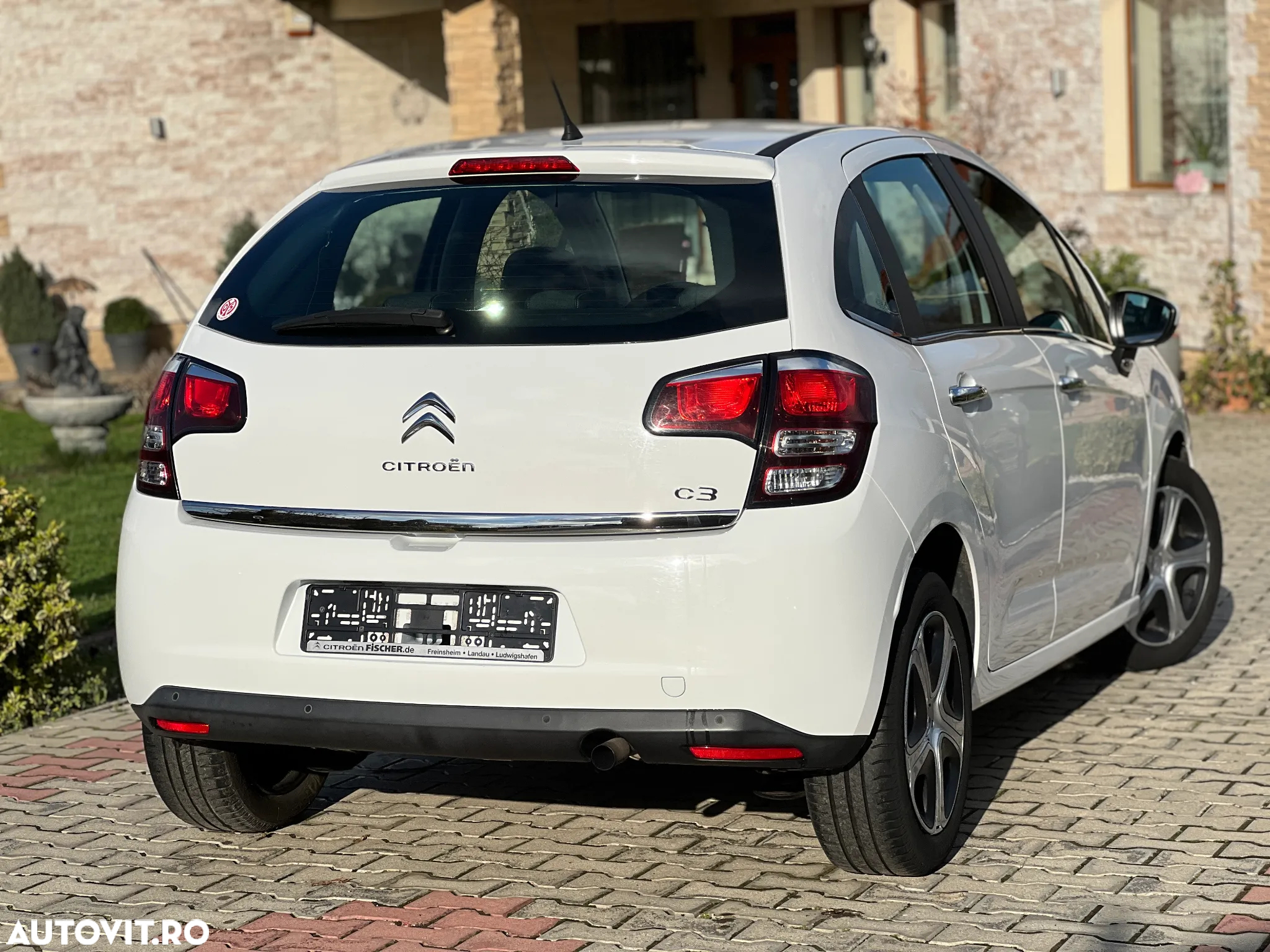 Citroën C3 1.2 PureTech BVM Feel - 3