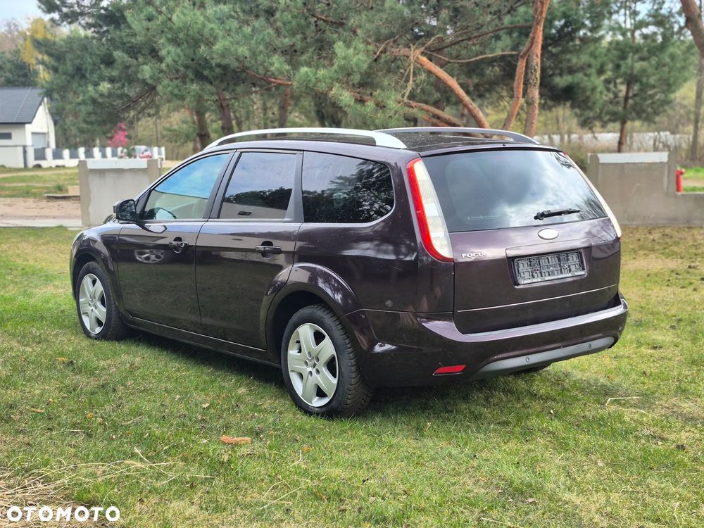 Ford Focus 1.6 16V Ambiente - 4