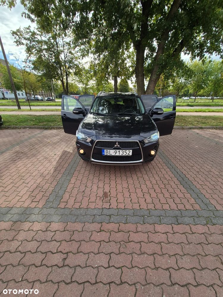 Mitsubishi Outlander 2.0 Intense NAVI 2WD EU5 CVT - 3