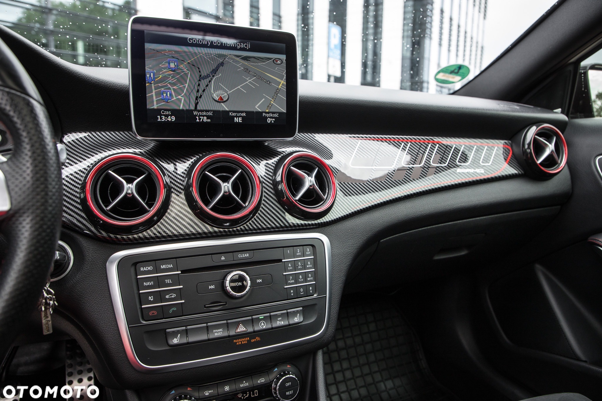 Mercedes-Benz GLA 200 7G-DCT AMG Line - 19