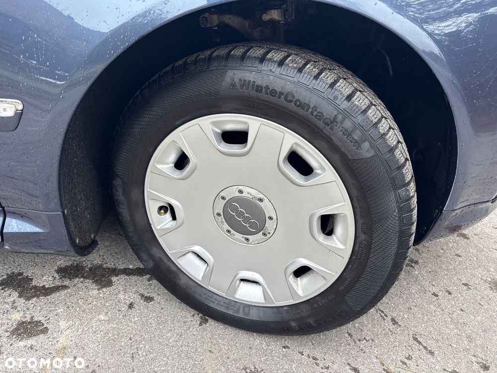 Audi A8 4.2 Quattro - 9