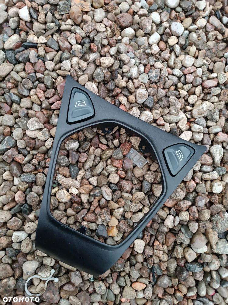 RAMKA LEWARKA PANEL SZYB FORD KA MK2 II  CZARNY - 1