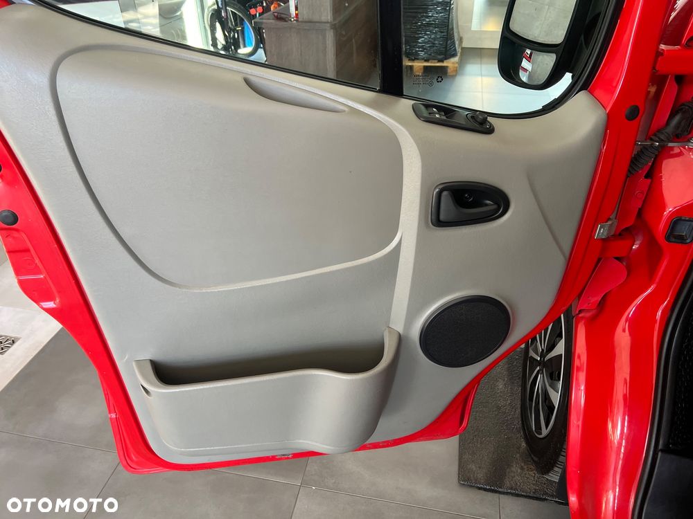 Renault Trafic - 19