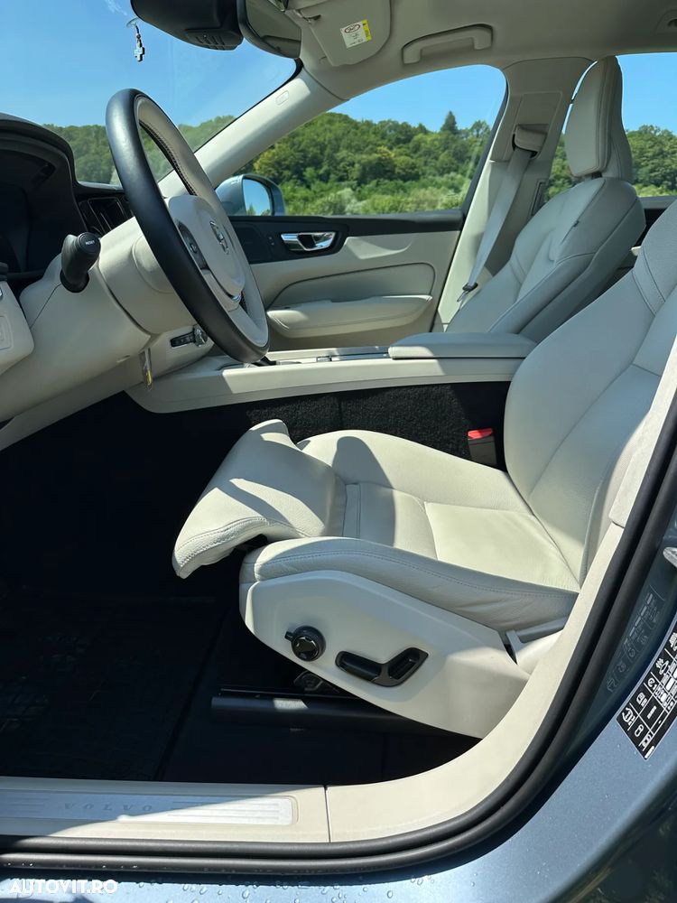 Volvo XC 60 D4 Momentum Pro - 16