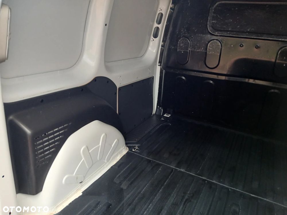 Renault KANGOO - 8