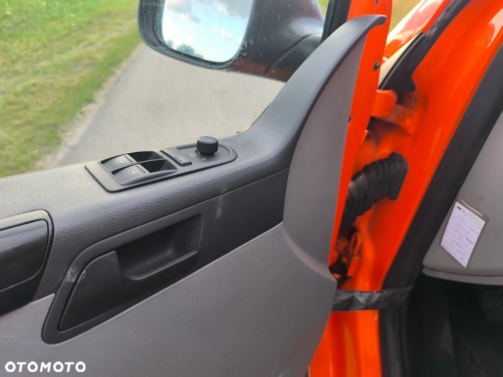 Volkswagen Transporter - 10