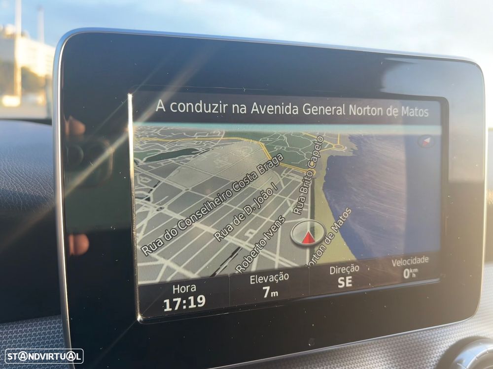 Mercedes-Benz CLA 180 d Shooting Brake Urban Aut. - 26