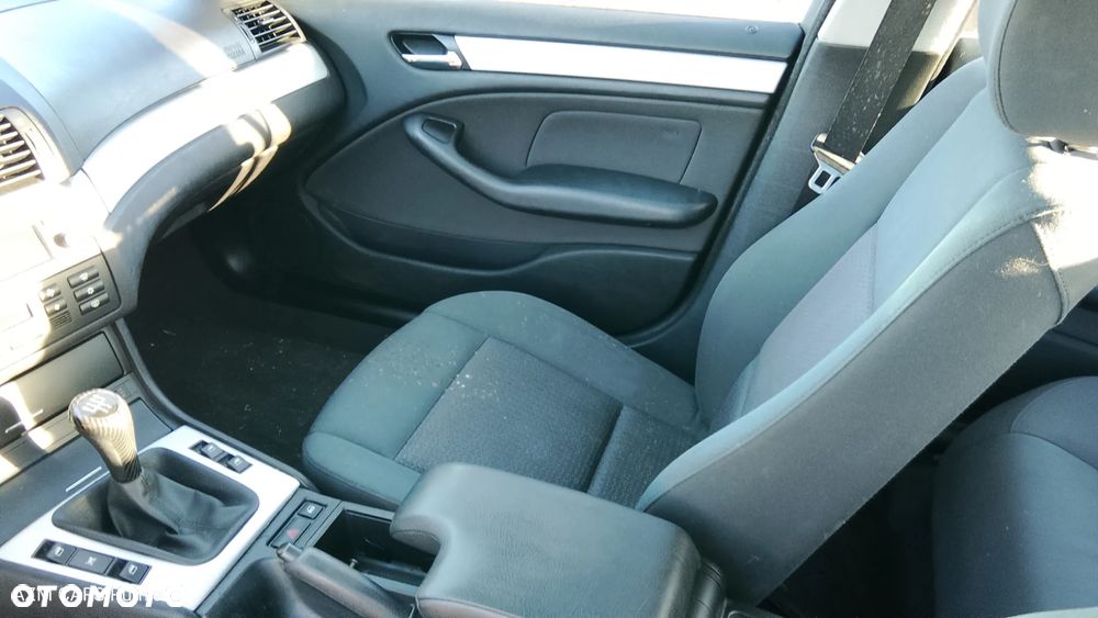 BMW 3 E46 SEDAN - 12