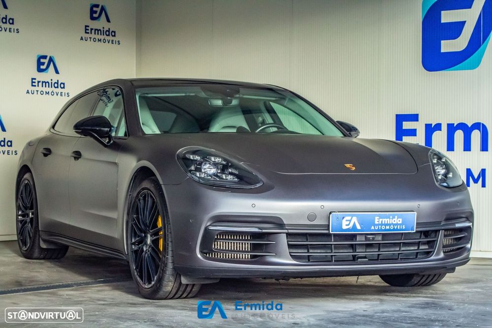 Porsche Panamera Sport Turismo - 1