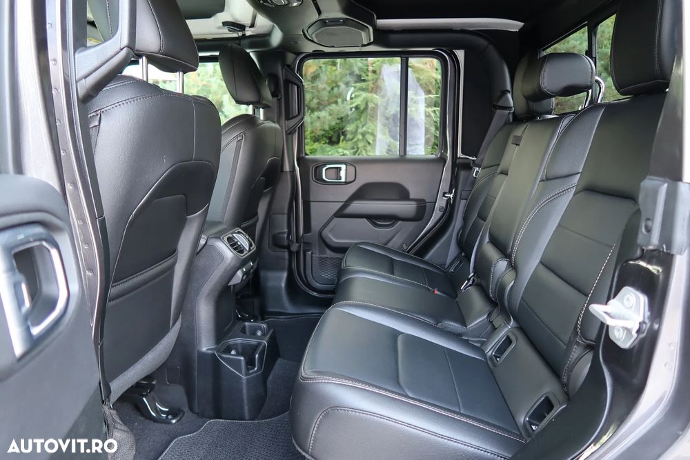 Jeep Gladiator 3.0L V6 Diesel AT8 4x4 264 CP Launch Edition - 20