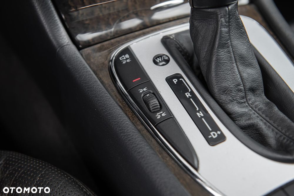 Mercedes-Benz Klasa E 500 Avantgarde - 25