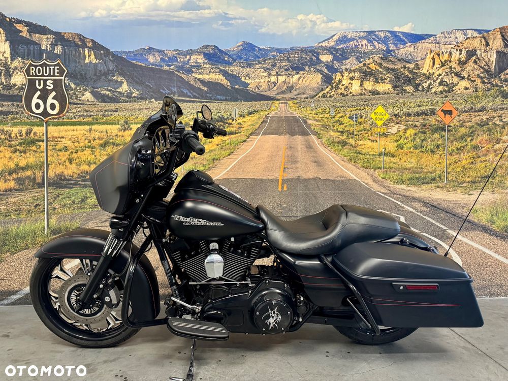 Harley-Davidson Touring Street Glide - 4