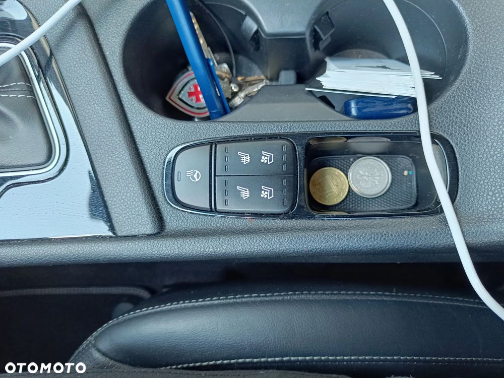 Kia Niro 1.6 GDI Hybrid L Business Line - 11