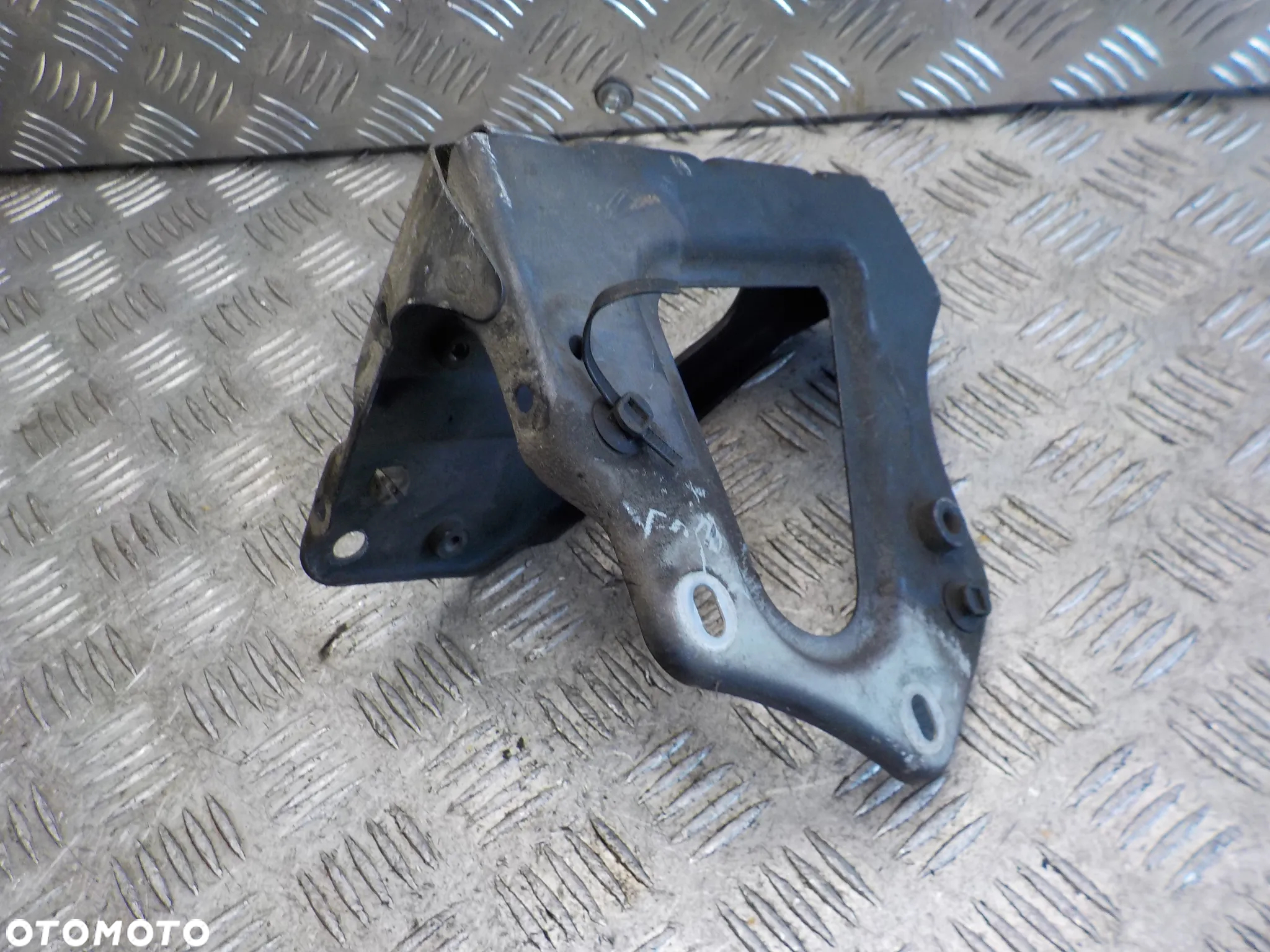AUDI A6 C6 WSPORNIK MOCOWANIE BŁOTNIKA PRAWE PRZEDNIE 4F0821136A - 3