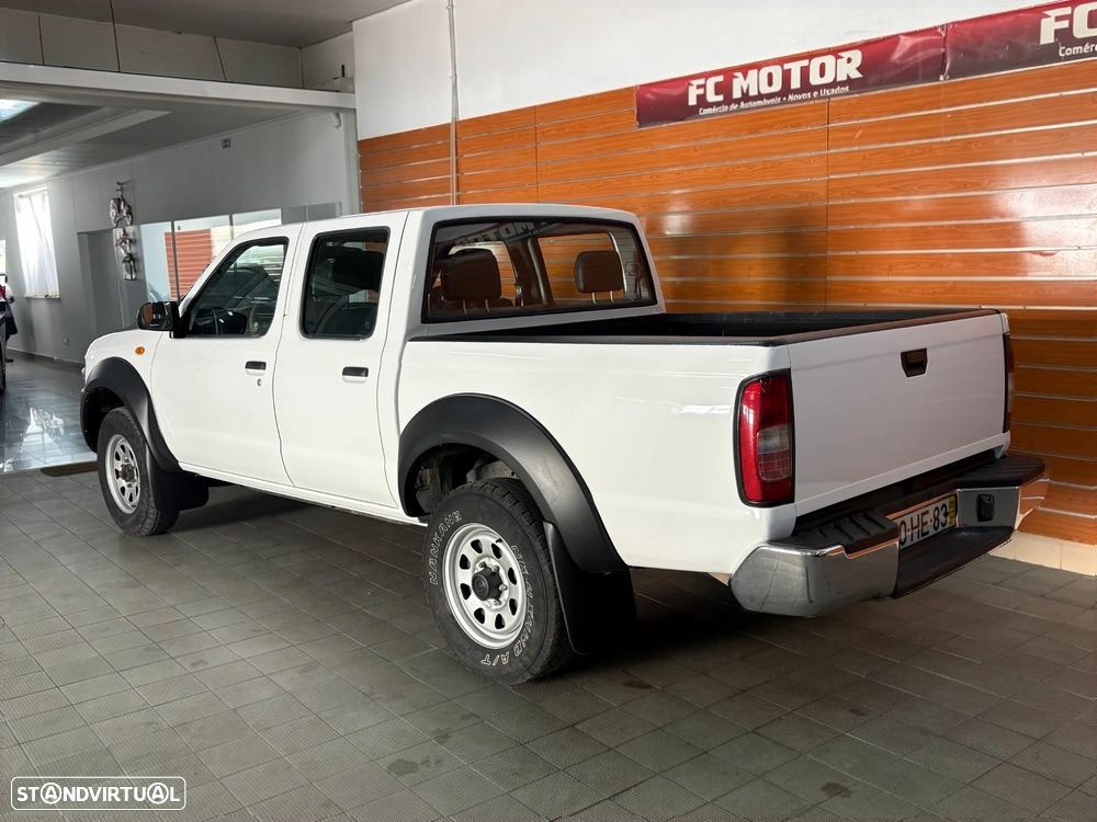 Nissan Pick Up - 6