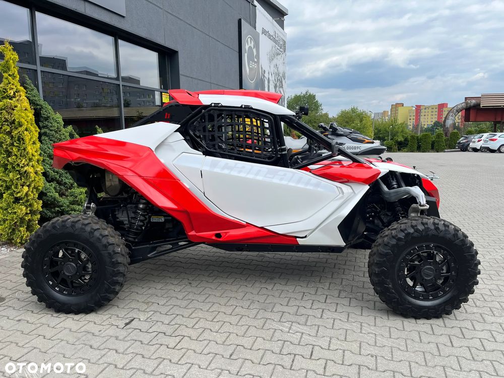 Can-Am Maverick - 8