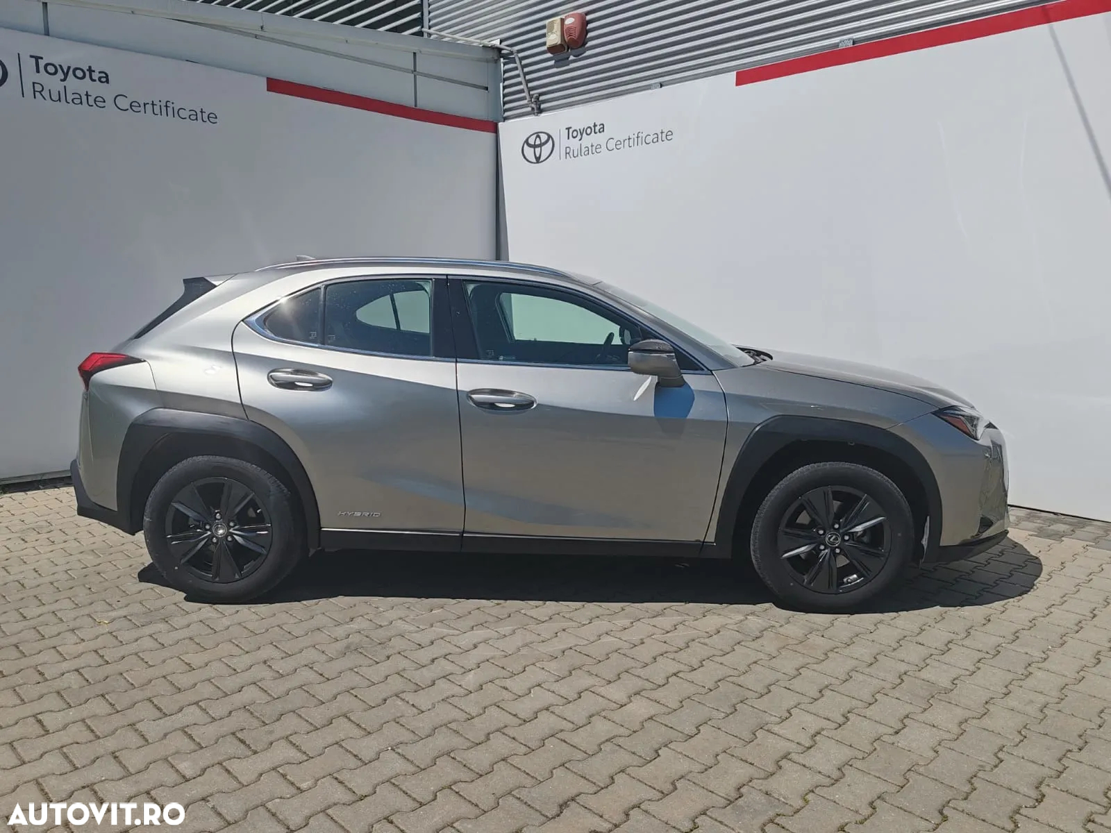 Lexus UX 250h Executive Line - 3