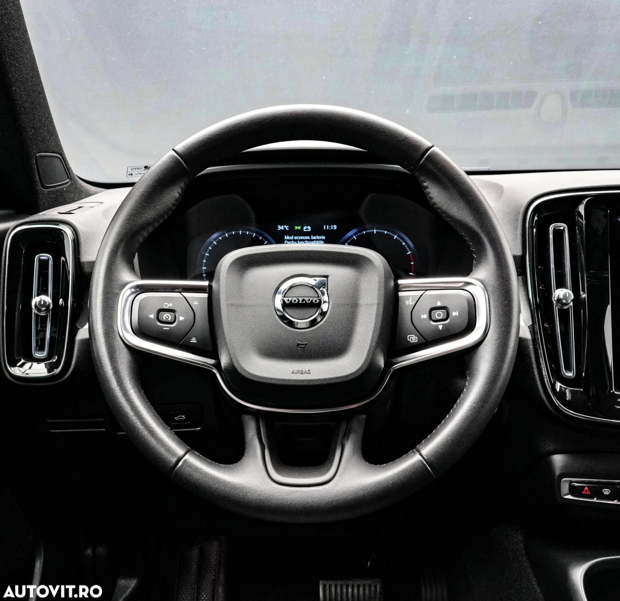 Volvo XC 40 T3 AT8 Momentum Pro - 15