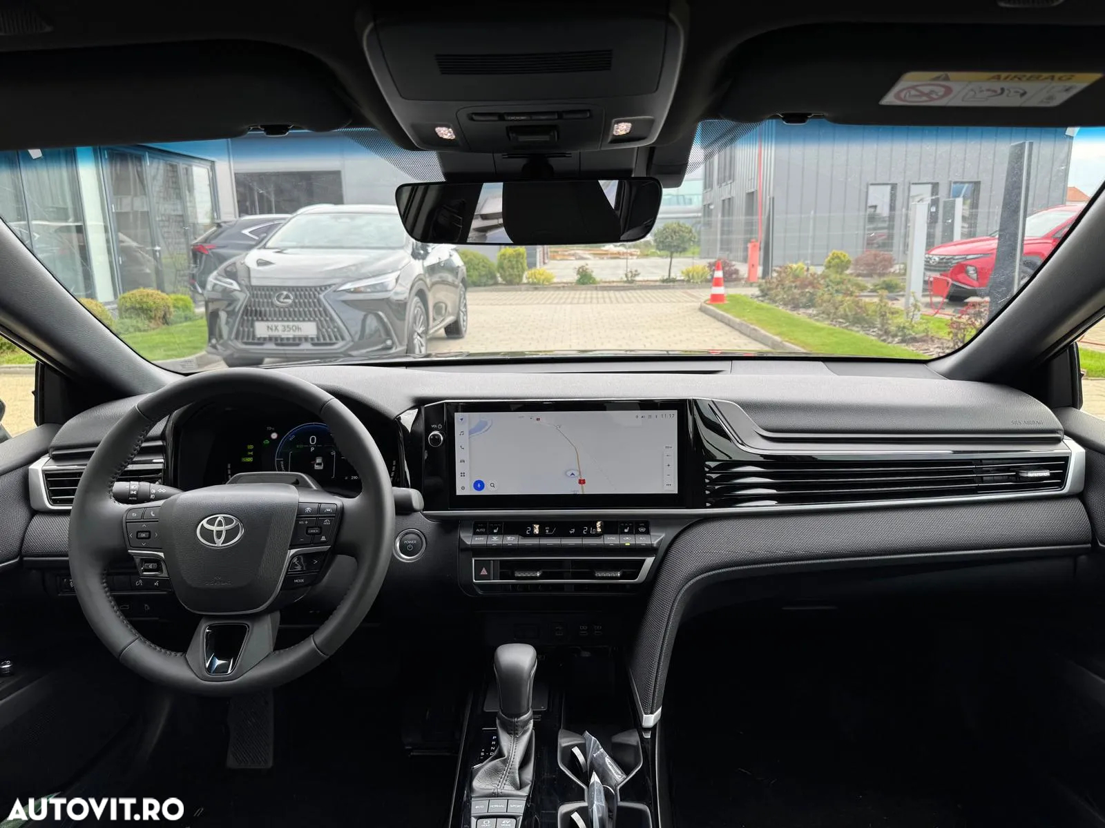 Toyota Camry 2.5 HEV Comfort - 17
