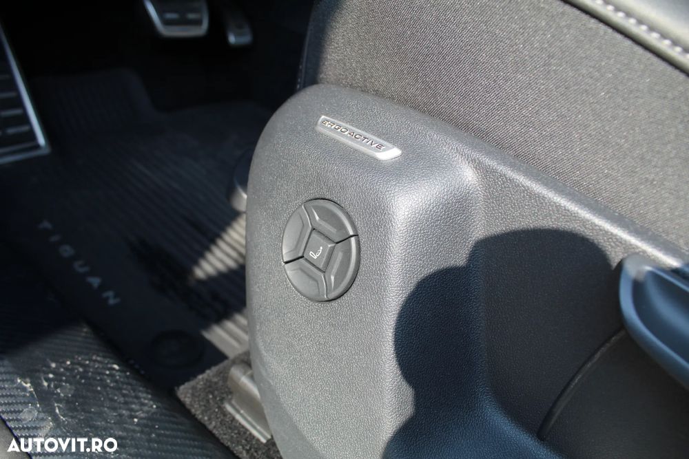 Volkswagen Tiguan 2.0 TDI SCR 4Motion DSG R-Line - 30