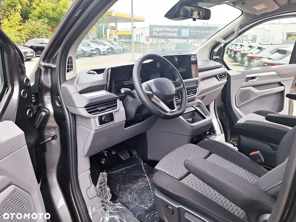Volkswagen Caravelle - 13