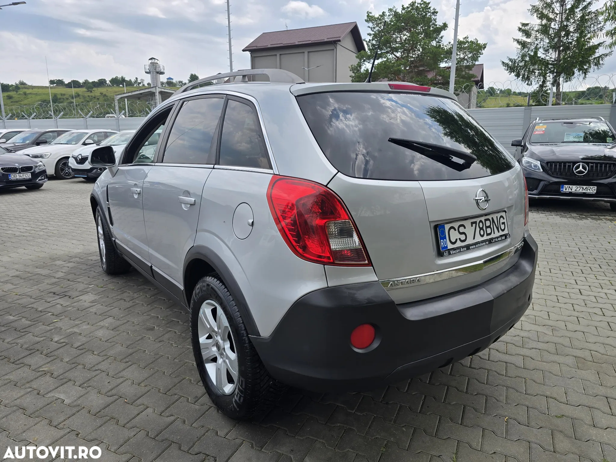 Opel Antara 2.2 CDTI 4x4 Aut. Cosmo - 4