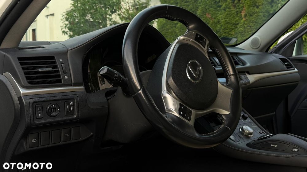 Lexus CT 200h Prestige - 13