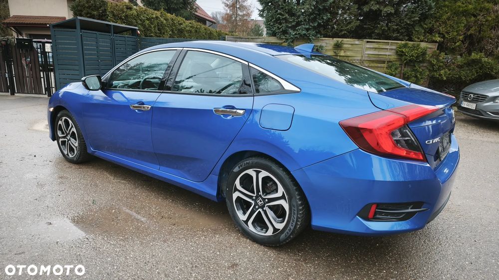 Honda Civic 1.5 i-VTEC Turbo CVT Elegance - 16
