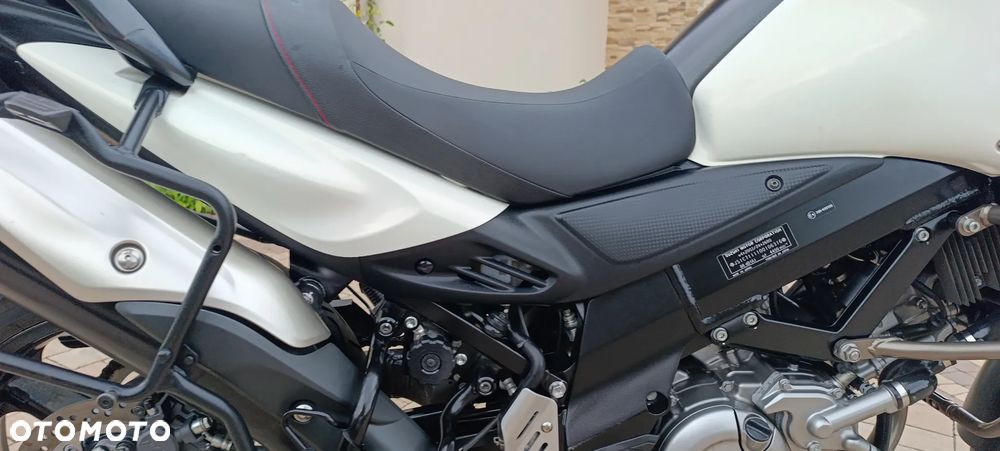 Suzuki V-STROM - 25