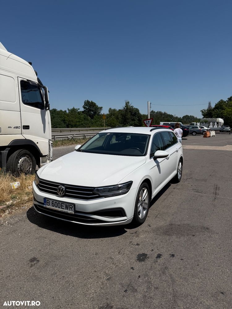 Volkswagen Passat - 2