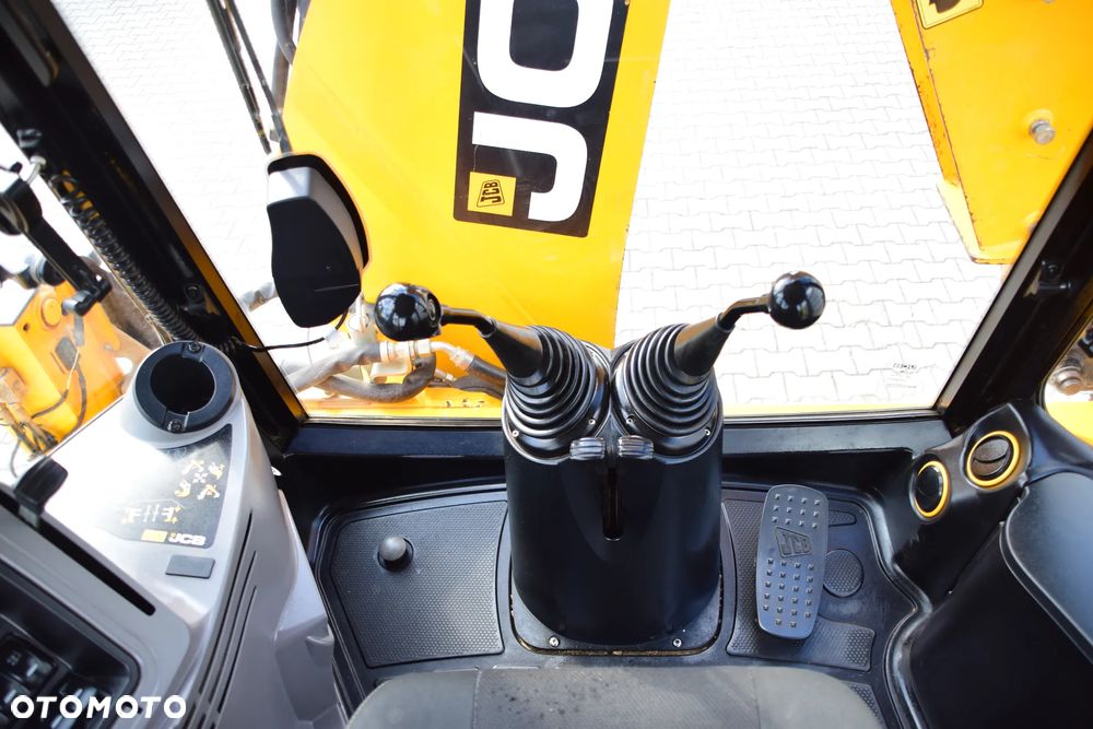 JCB 3CX Sitemaster PLUS TURBO 4x4 Contractor - 21